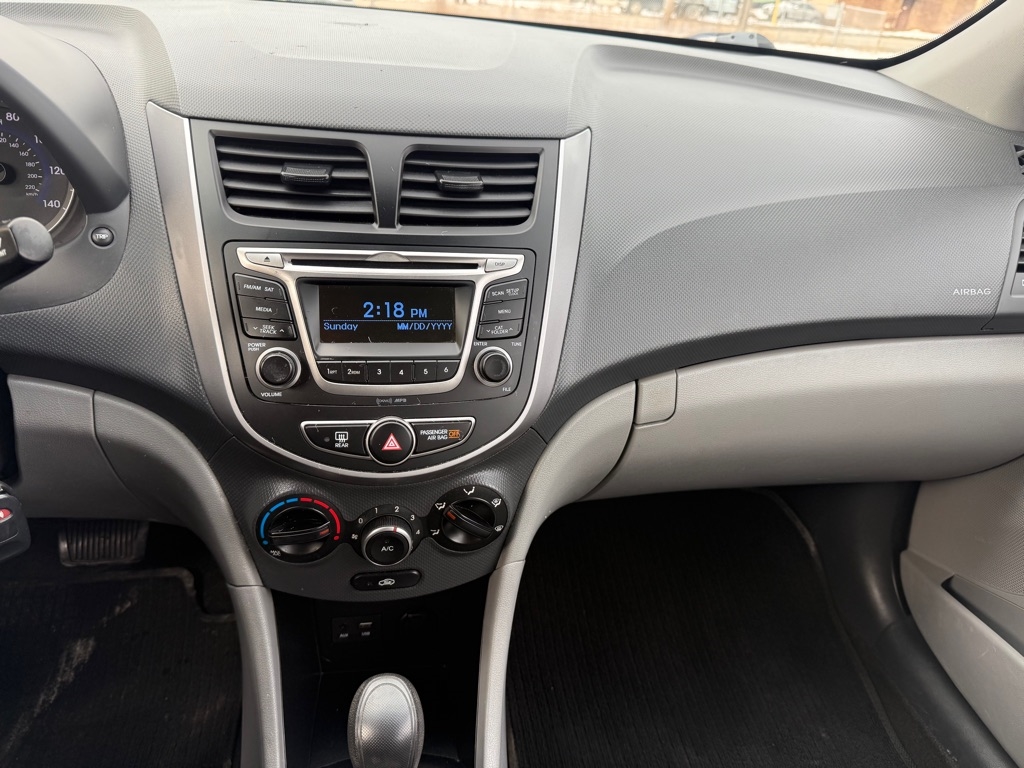 Hyundai Accent SE 4-Door 6A 2017