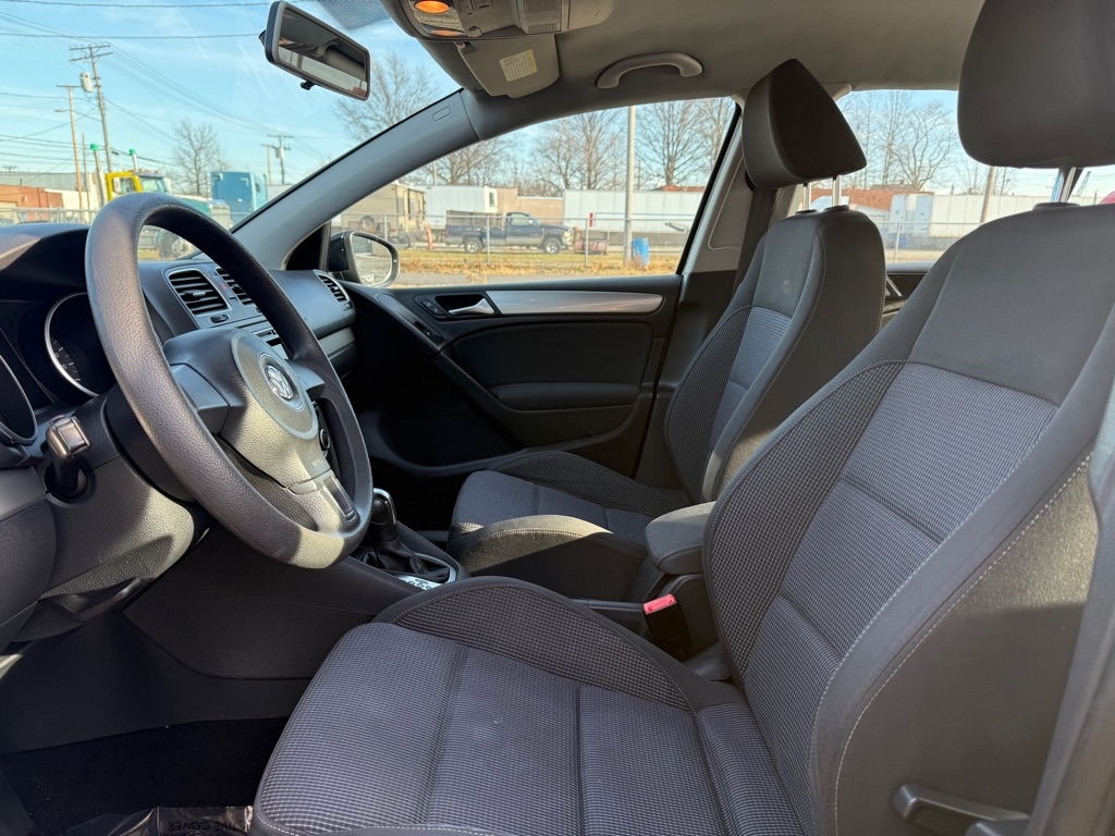 Volkswagen Golf 2.5L Conv & Sunroof 4 Door PZEV 2013