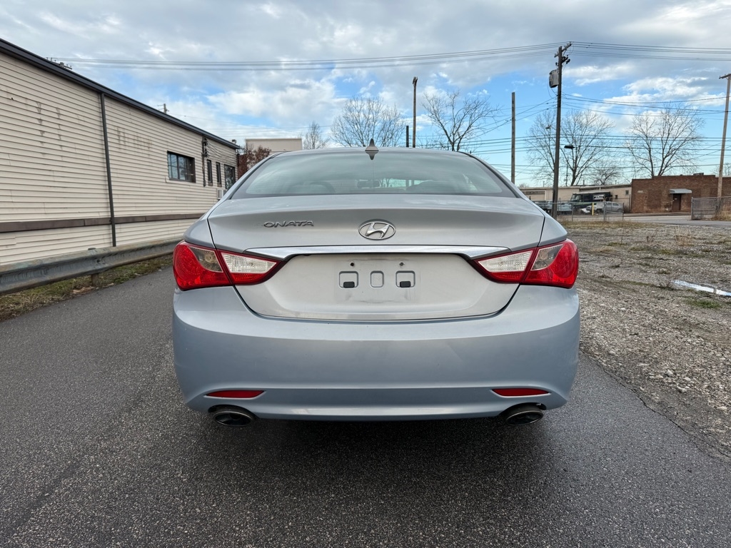 Hyundai Sonata SE Auto 2011