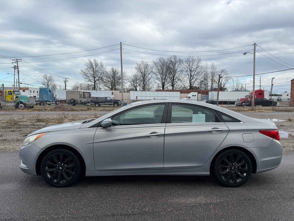Hyundai Sonata SE Auto 2011