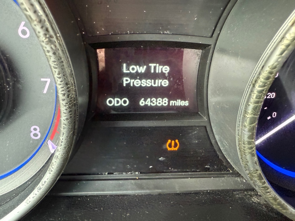 Hyundai Sonata SE Auto 2011