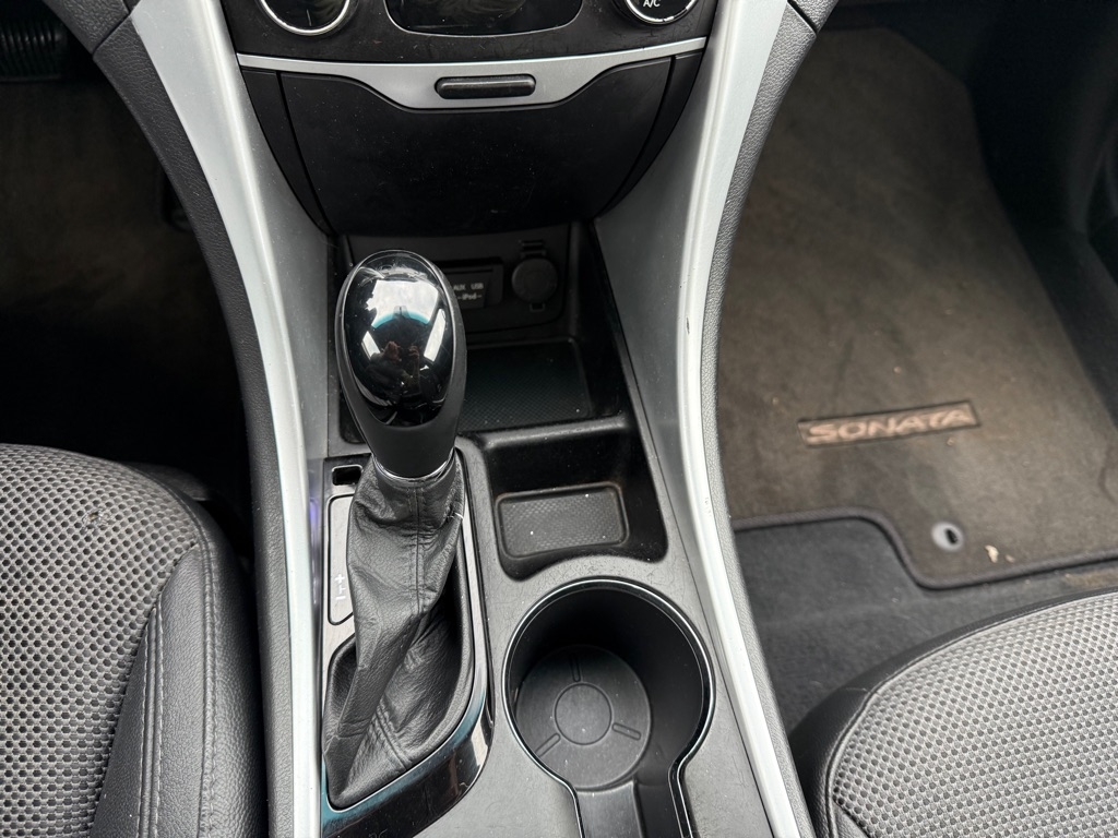 Hyundai Sonata SE Auto 2011