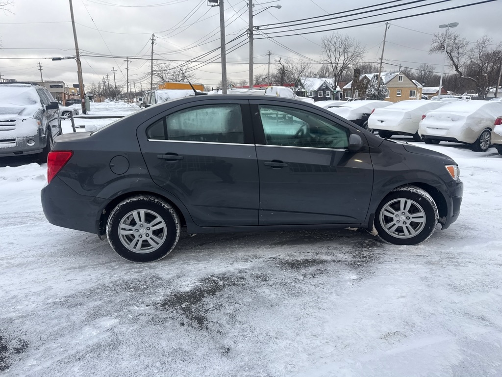 Chevrolet Sonic 1LT Sedan 2012
