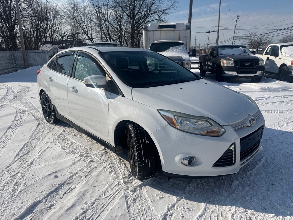 Ford Focus SE Sedan 2013