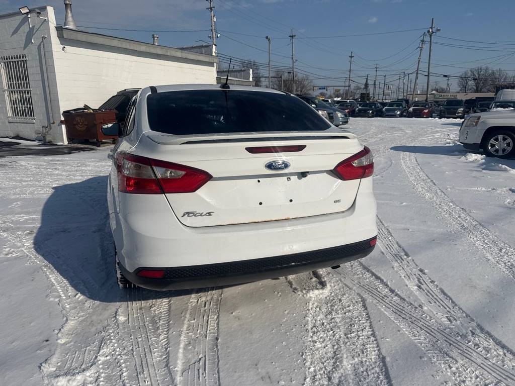 Ford Focus SE Sedan 2013