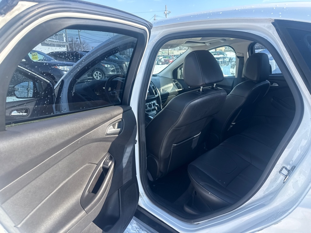 Ford Focus SE Sedan 2013