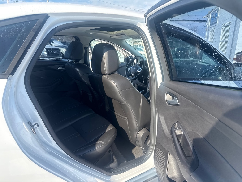 Ford Focus SE Sedan 2013