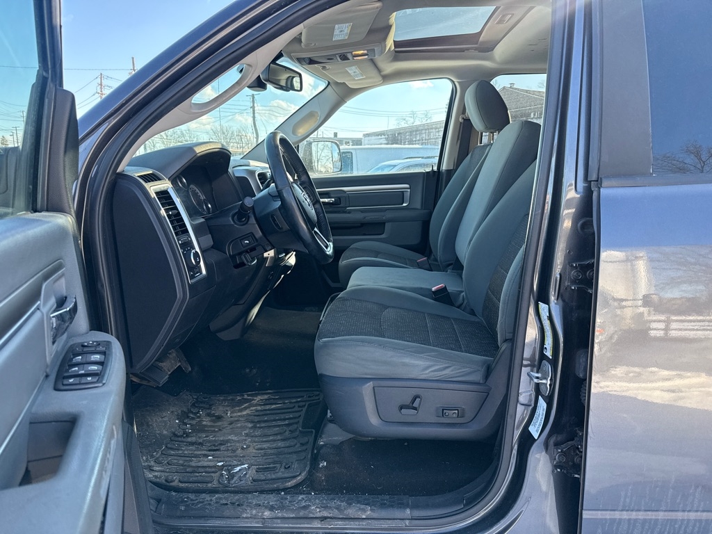 RAM 2500 SLT Crew Cab SWB 4WD 2014