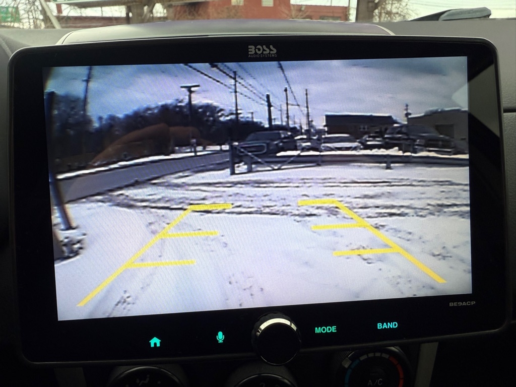 Toyota Corolla Base 5-Speed MT 2010