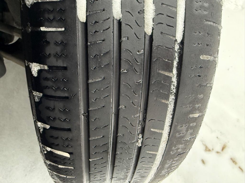 Toyota Corolla Base 5-Speed MT 2010