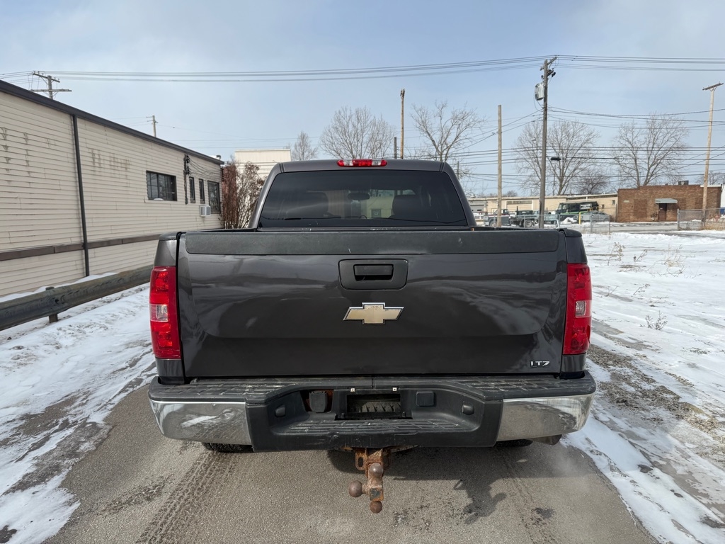 Chevrolet Silverado 1500 LS Crew Cab 4WD 2010