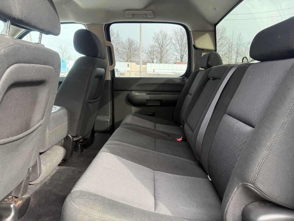 Chevrolet Silverado 1500 LS Crew Cab 4WD 2010