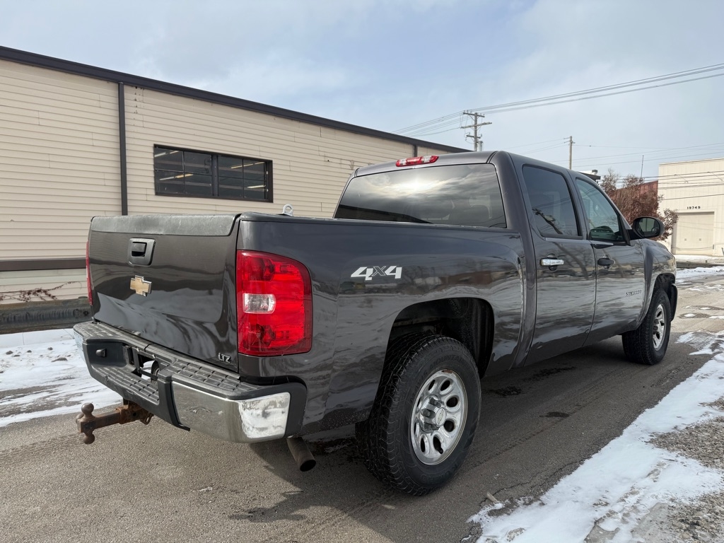 Chevrolet Silverado 1500 LS Crew Cab 4WD 2010