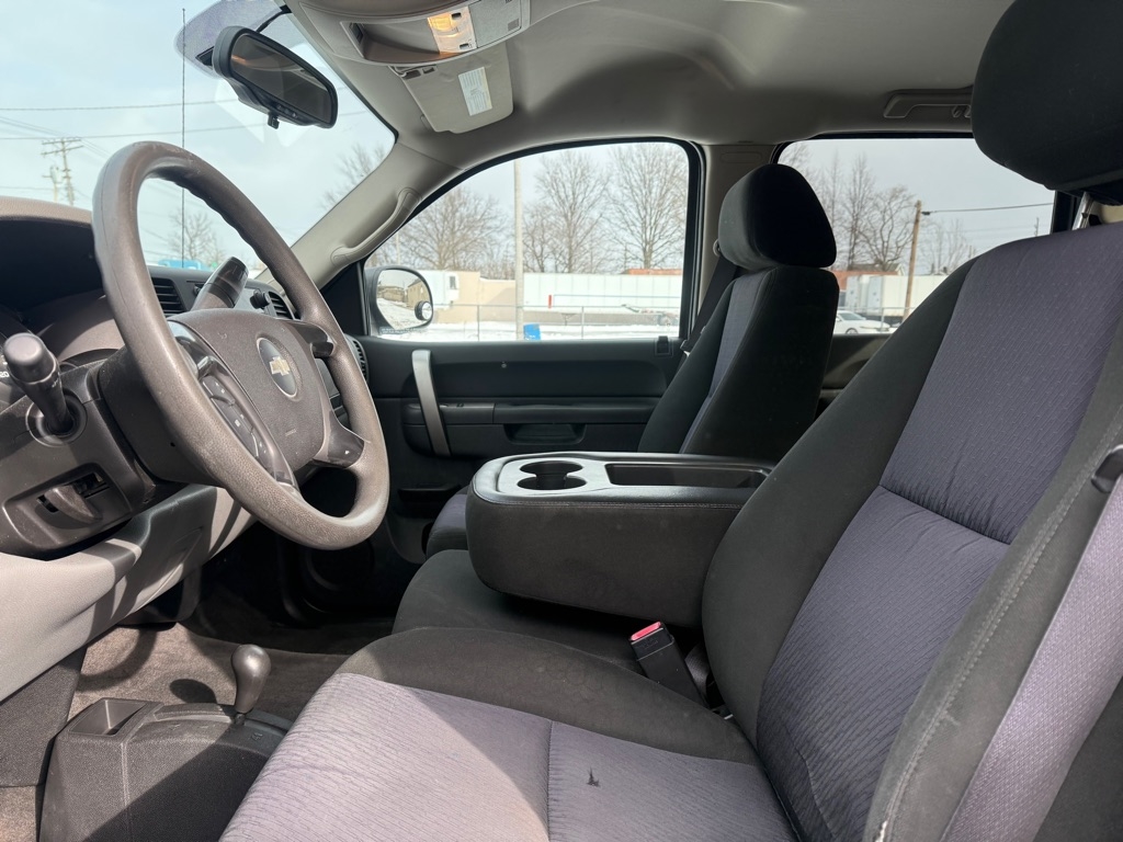 Chevrolet Silverado 1500 LS Crew Cab 4WD 2010