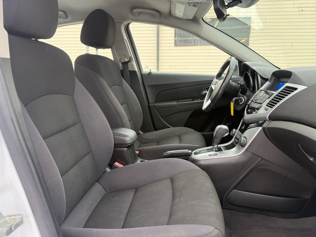 Chevrolet Cruze 1LT 2012