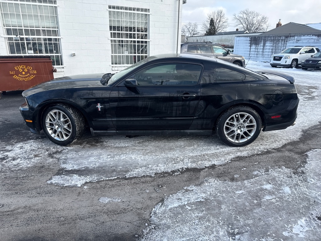 Ford Mustang V6 Coupe 2012