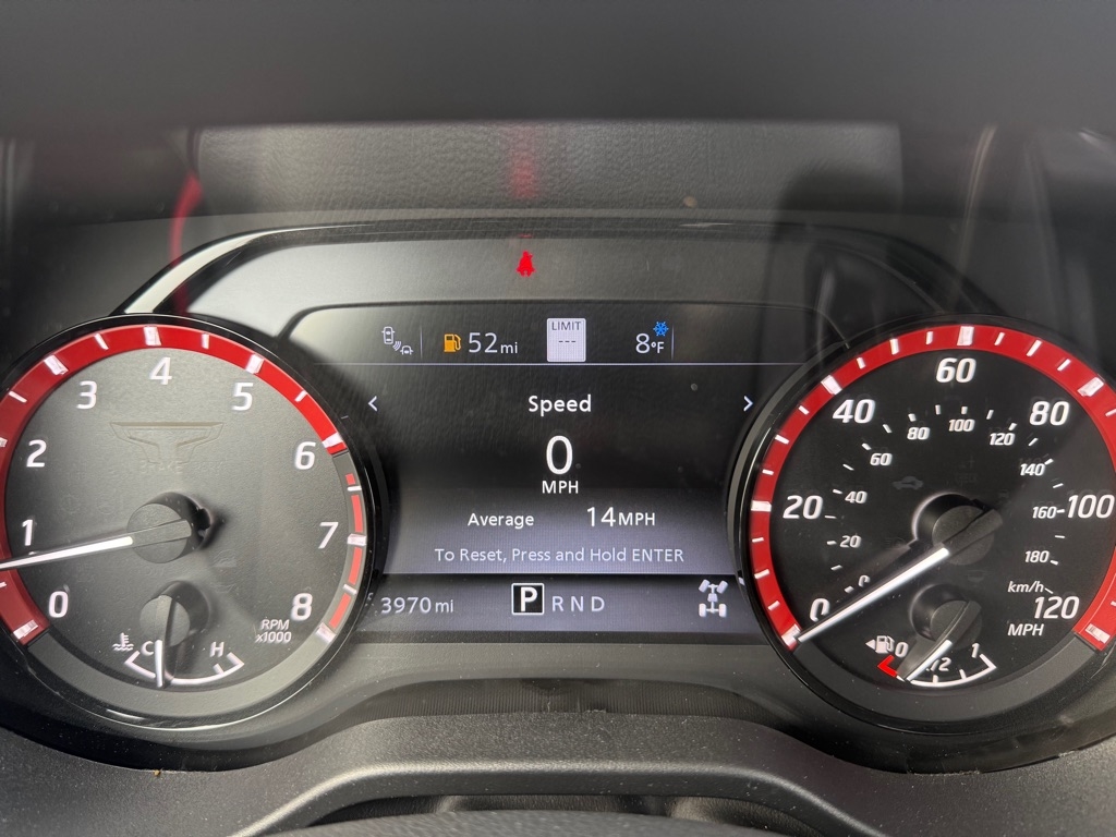 Nissan Titan PRO-4X Crew Cab 4WD 2024