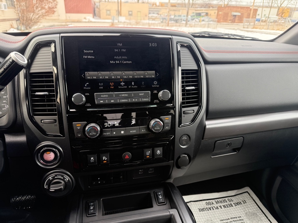 Nissan Titan PRO-4X Crew Cab 4WD 2024