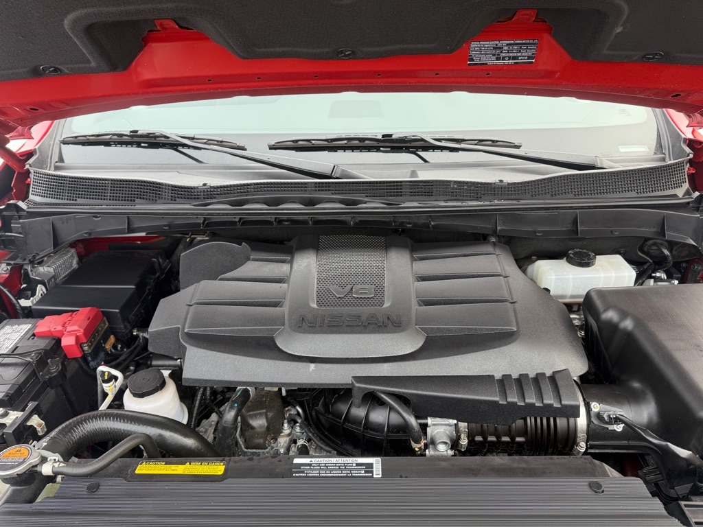 Nissan Titan PRO-4X Crew Cab 4WD 2024