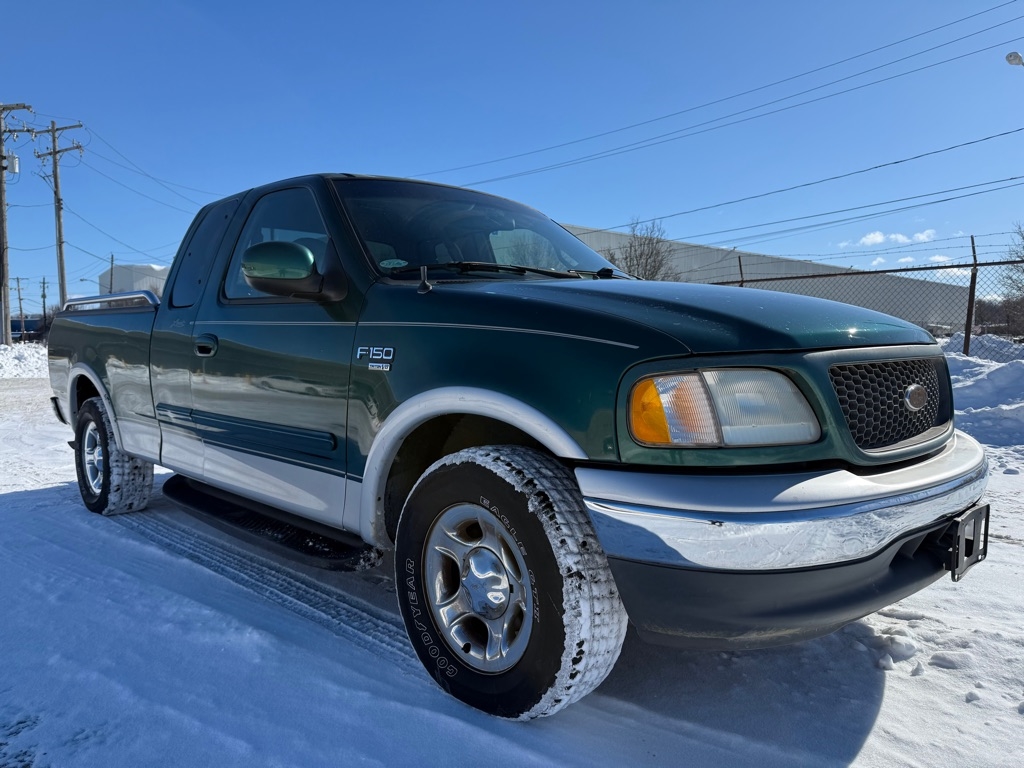 2000 Ford F-150 Lariat SuperCab Short Bed 2WD