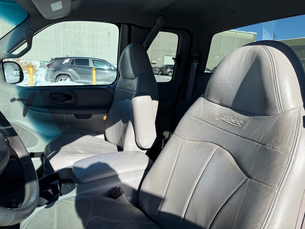 Ford F-150 Lariat SuperCab Short Bed 2WD 2000