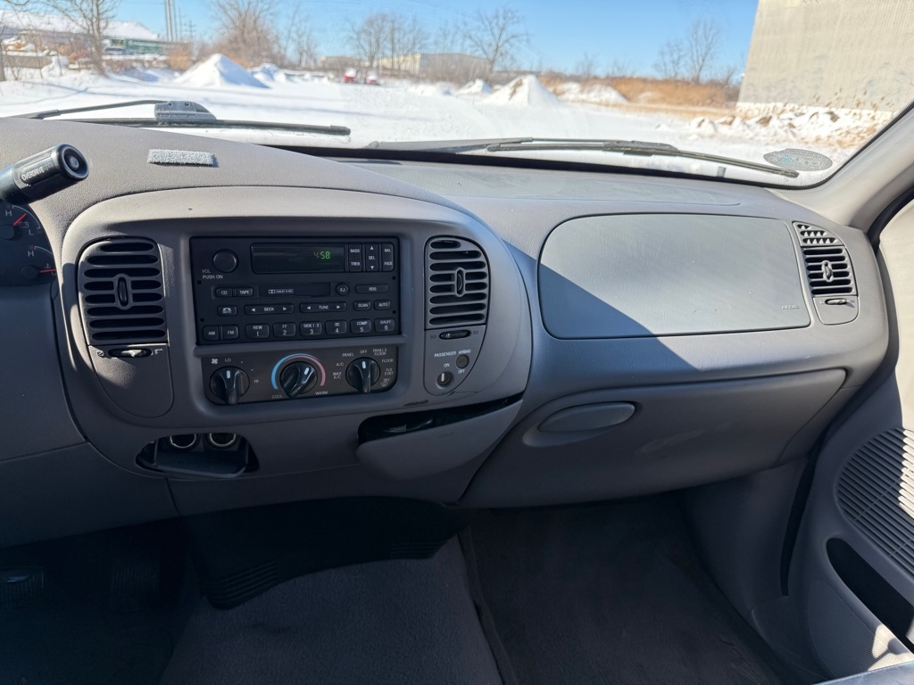 Ford F-150 Lariat SuperCab Short Bed 2WD 2000