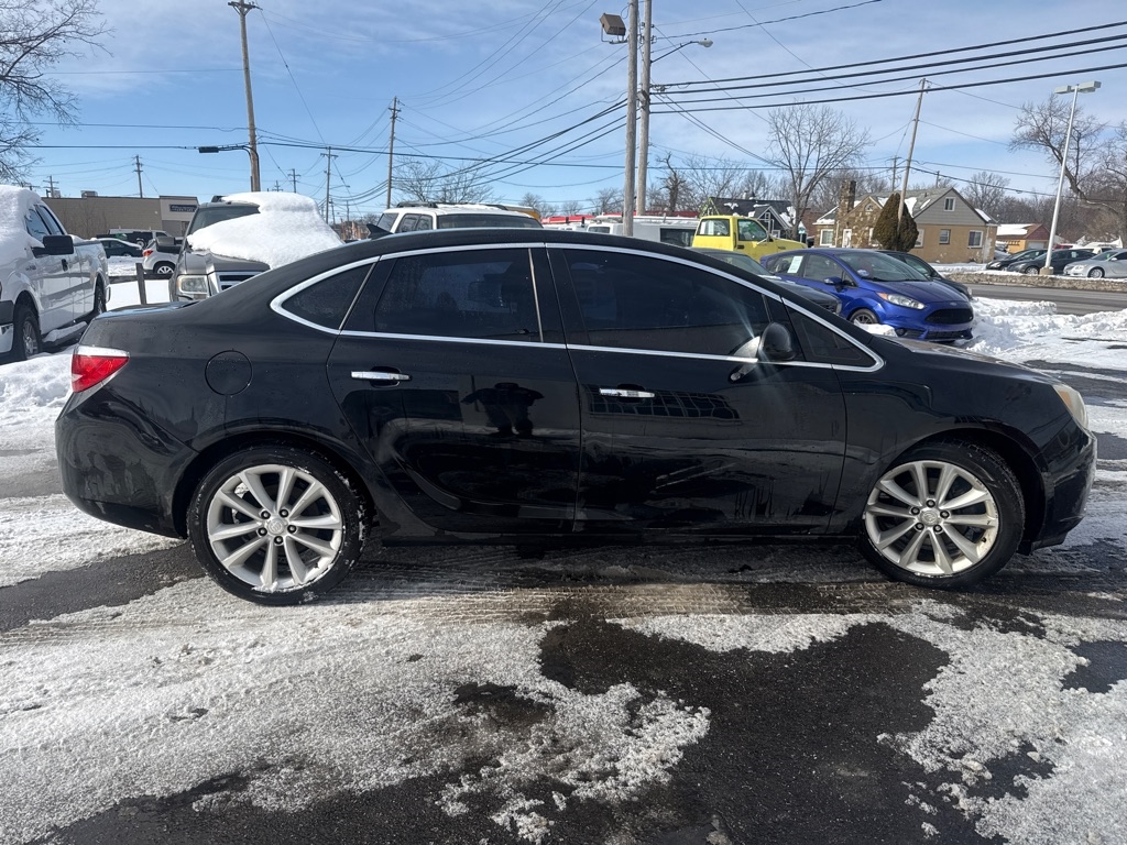 Buick Verano Base 2012