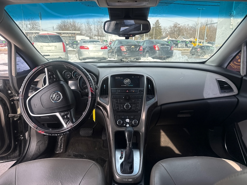 Buick Verano Base 2012