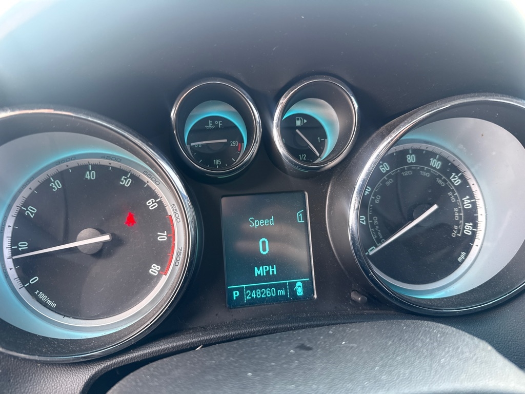 Buick Verano Base 2012