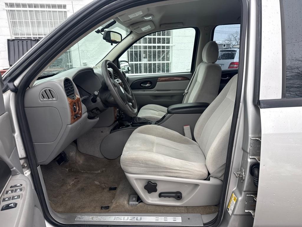 Isuzu Ascender 5-Passenger S 4WD 2008