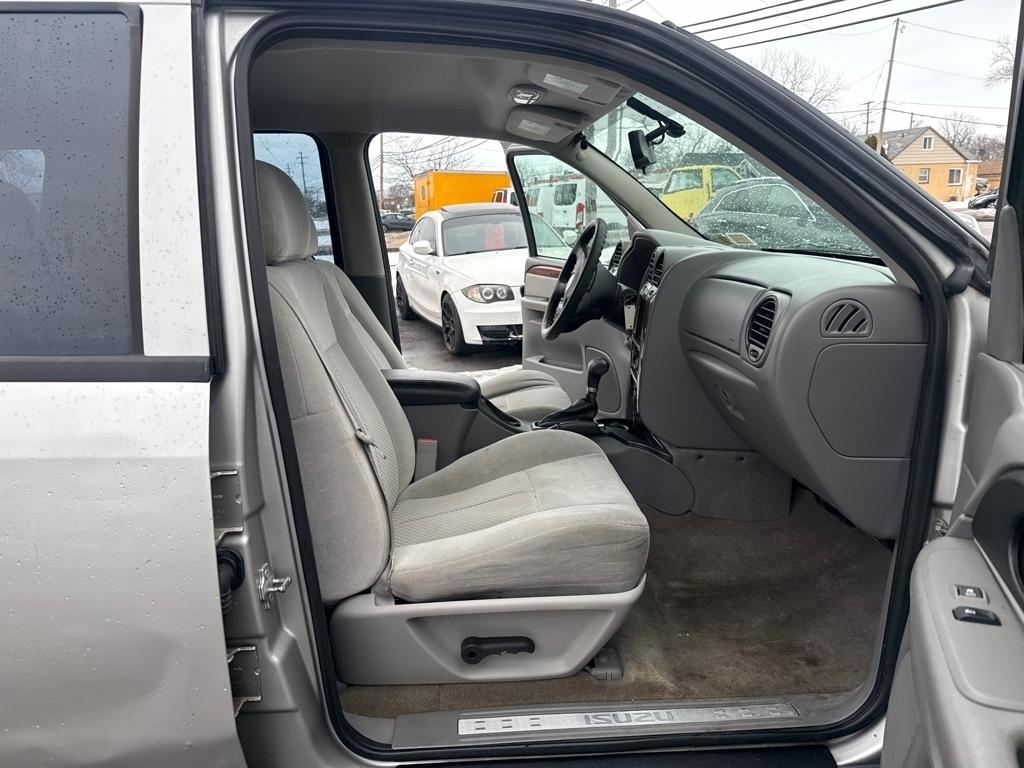 Isuzu Ascender 5-Passenger S 4WD 2008