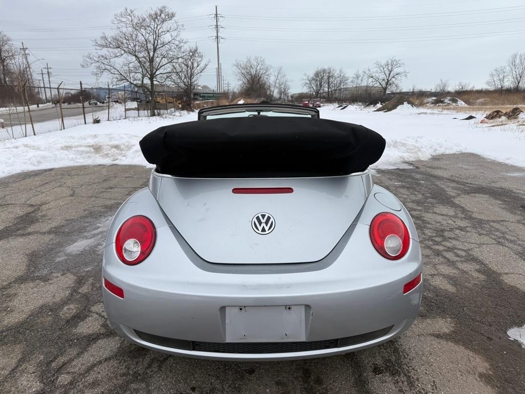 Volkswagen New Beetle 2.5L PZEV Convertible 2006