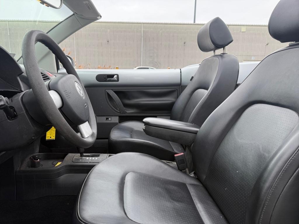 Volkswagen New Beetle 2.5L PZEV Convertible 2006