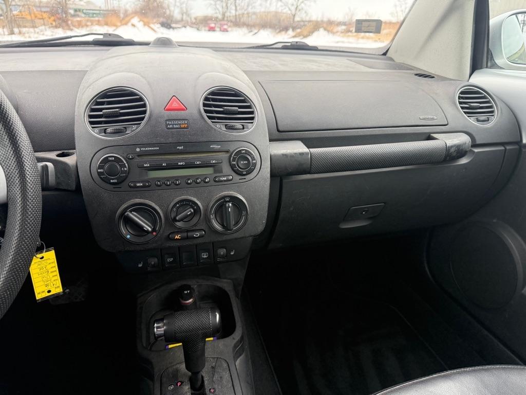 Volkswagen New Beetle 2.5L PZEV Convertible 2006