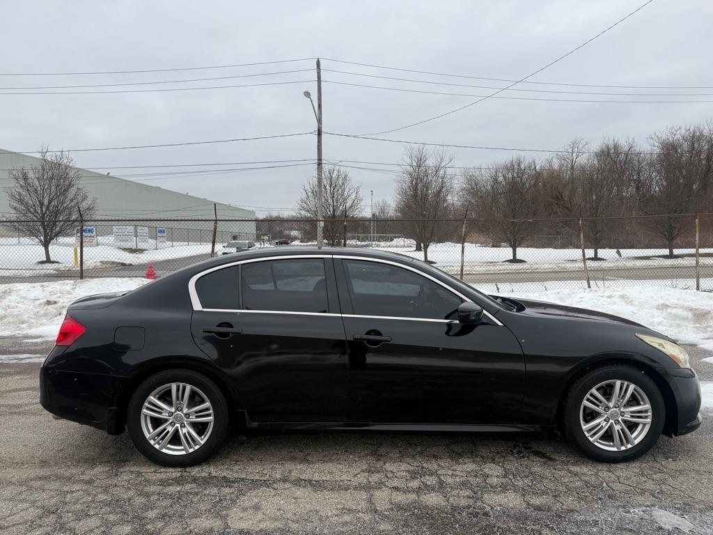Infiniti G Sedan 37 Sport 6MT 2013