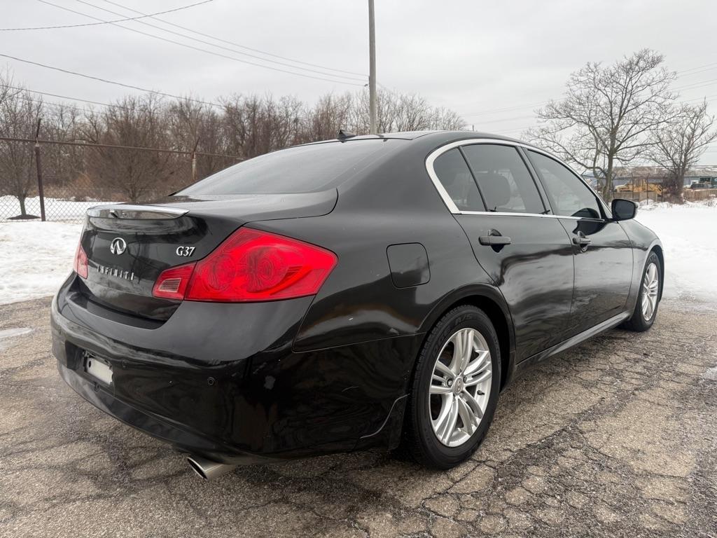 Infiniti G Sedan 37 Sport 6MT 2013