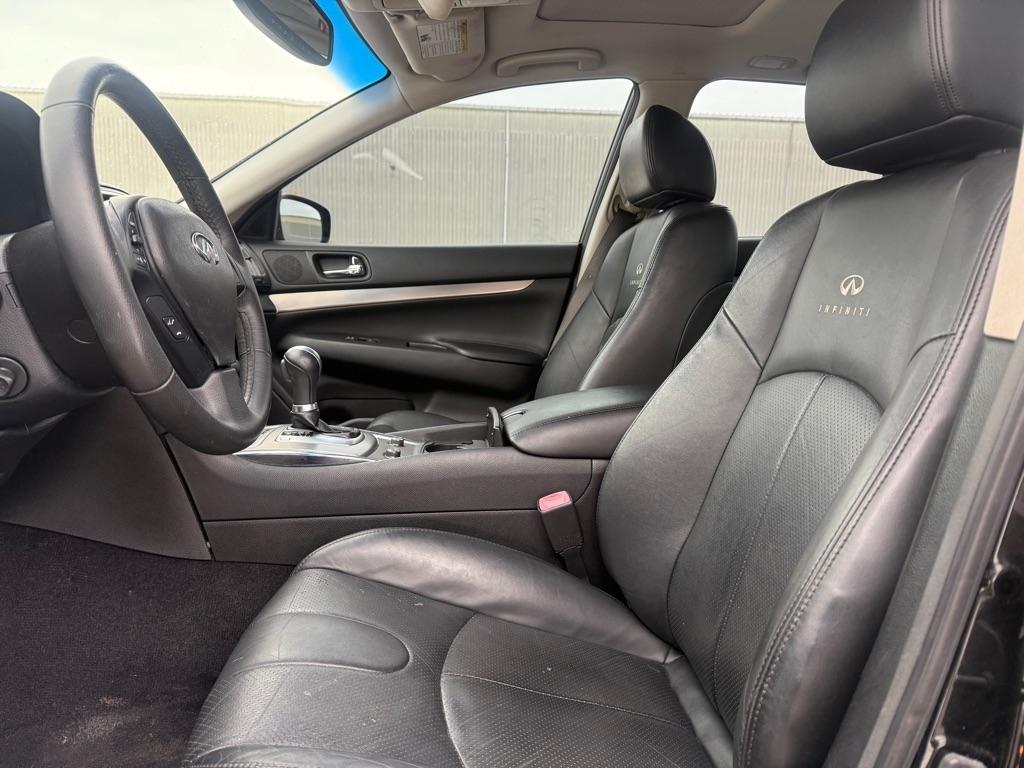 Infiniti G Sedan 37 Sport 6MT 2013