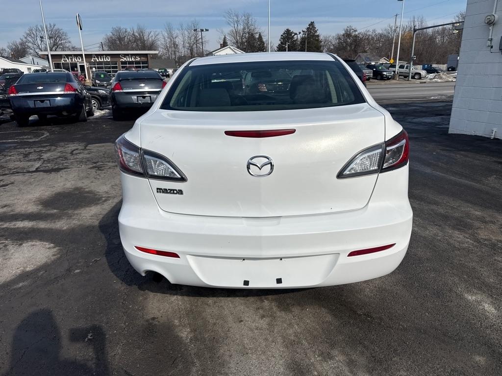 Mazda MAZDA3 i Sport 4-Door 2013