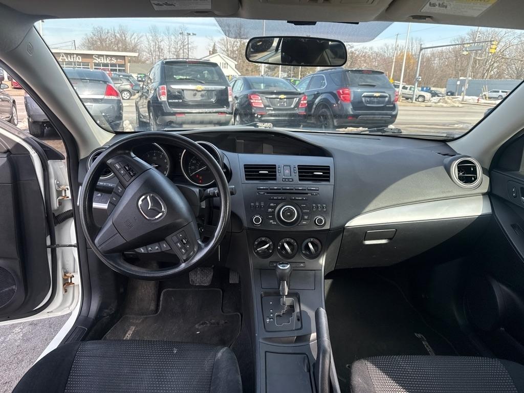 Mazda MAZDA3 i Sport 4-Door 2013