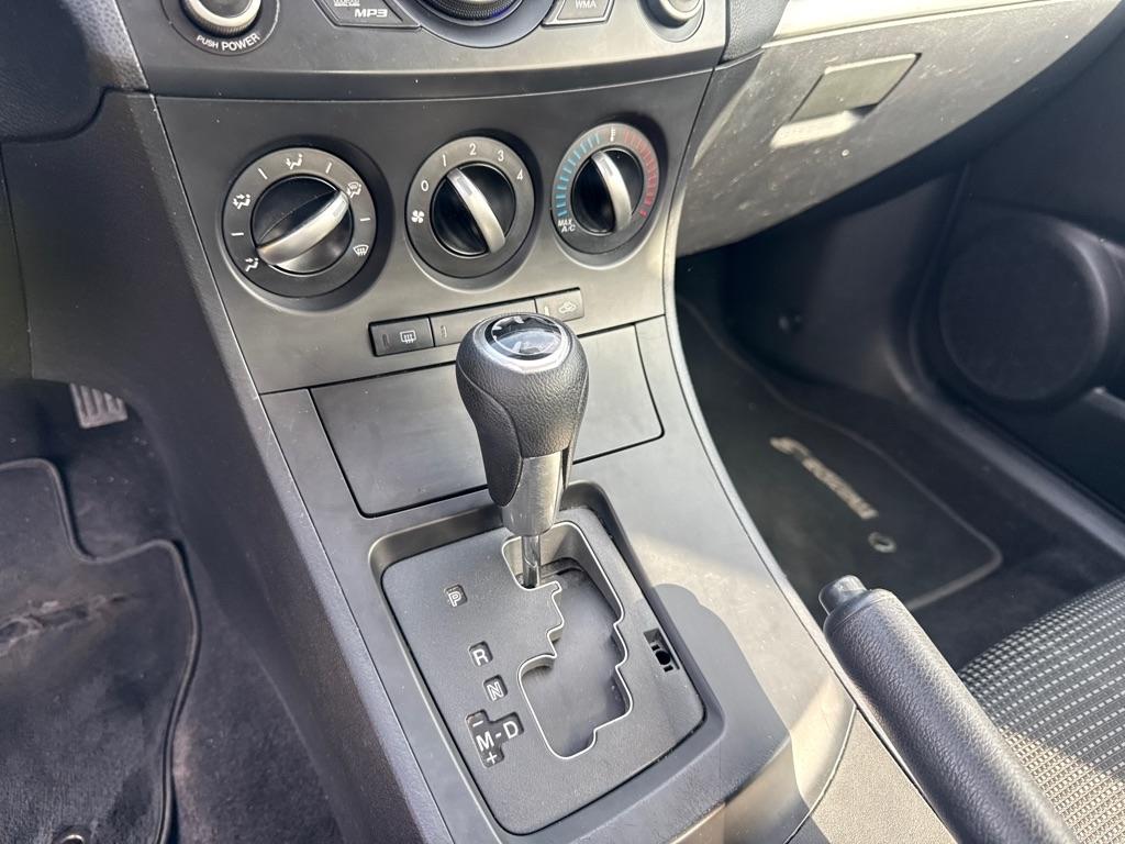 Mazda MAZDA3 i Sport 4-Door 2013