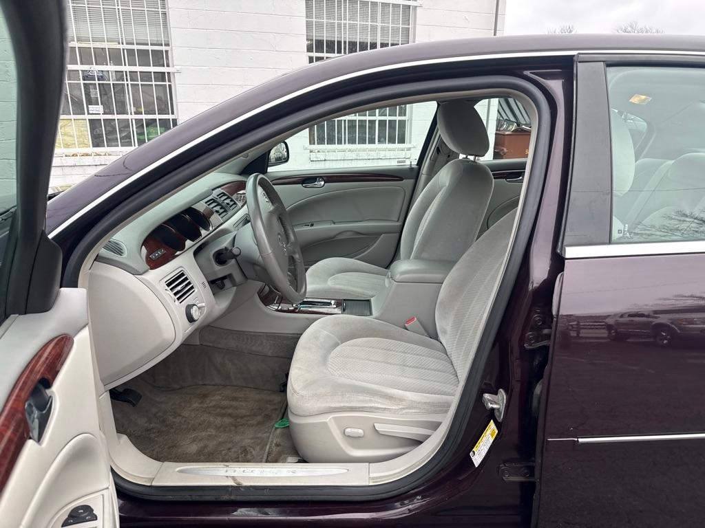 Buick Lucerne CX1 2009