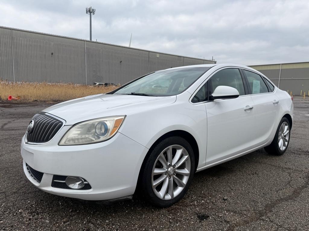 Buick Verano Base 2012