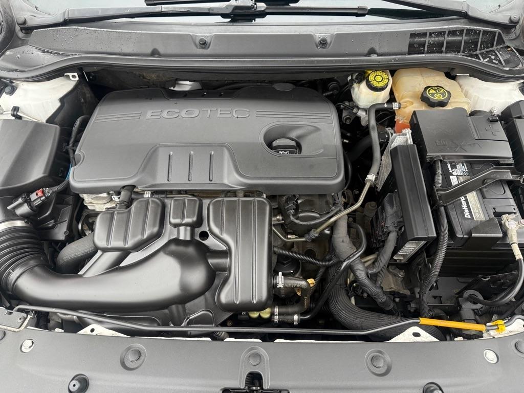 Buick Verano Base 2012