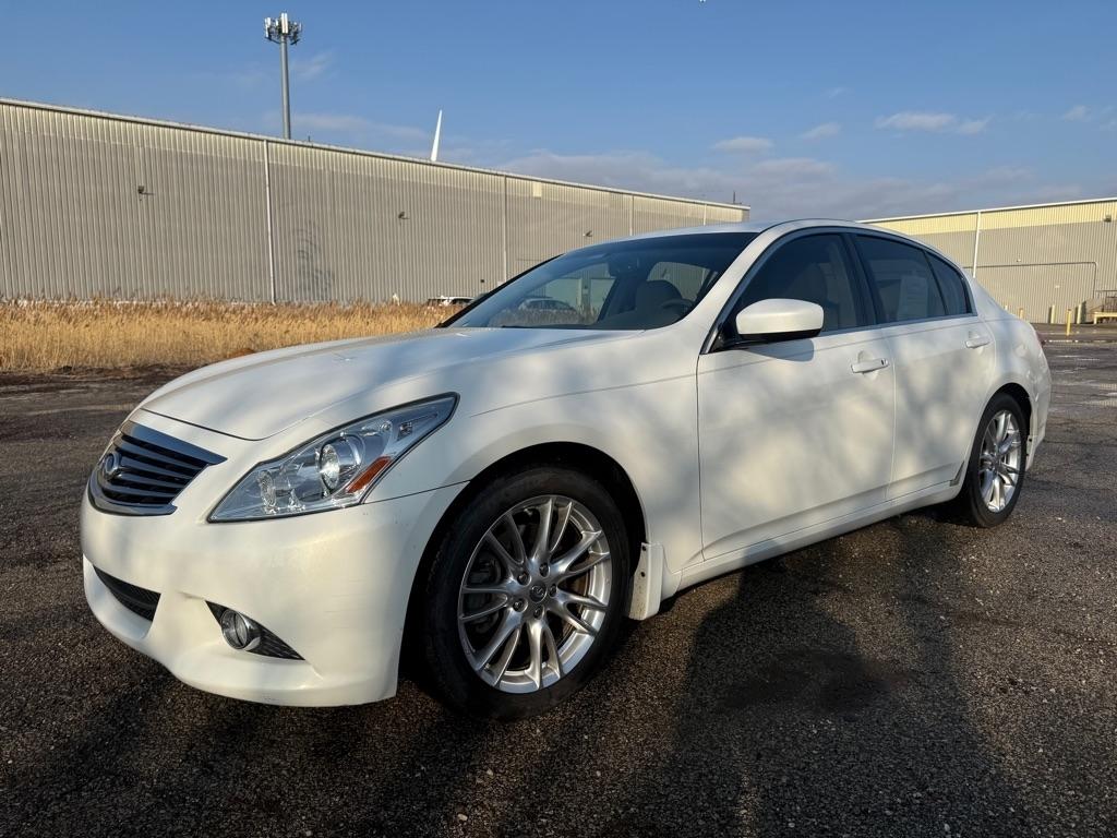 Infiniti G Sedan G37 Sport 6MT 2011