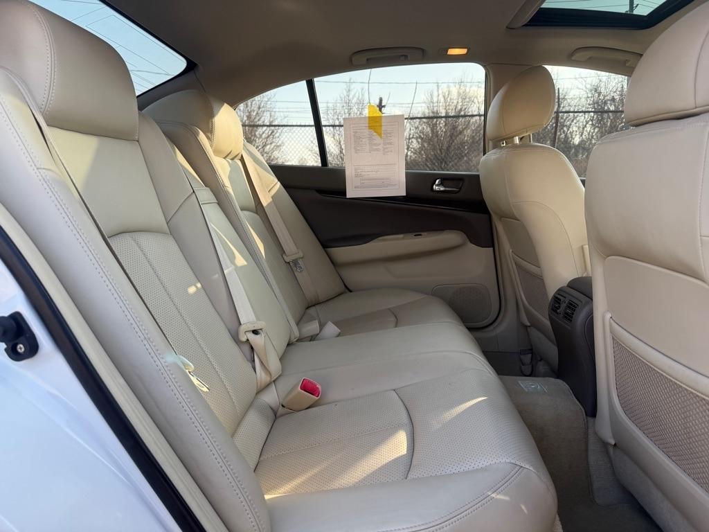 Infiniti G Sedan G37 Sport 6MT 2011