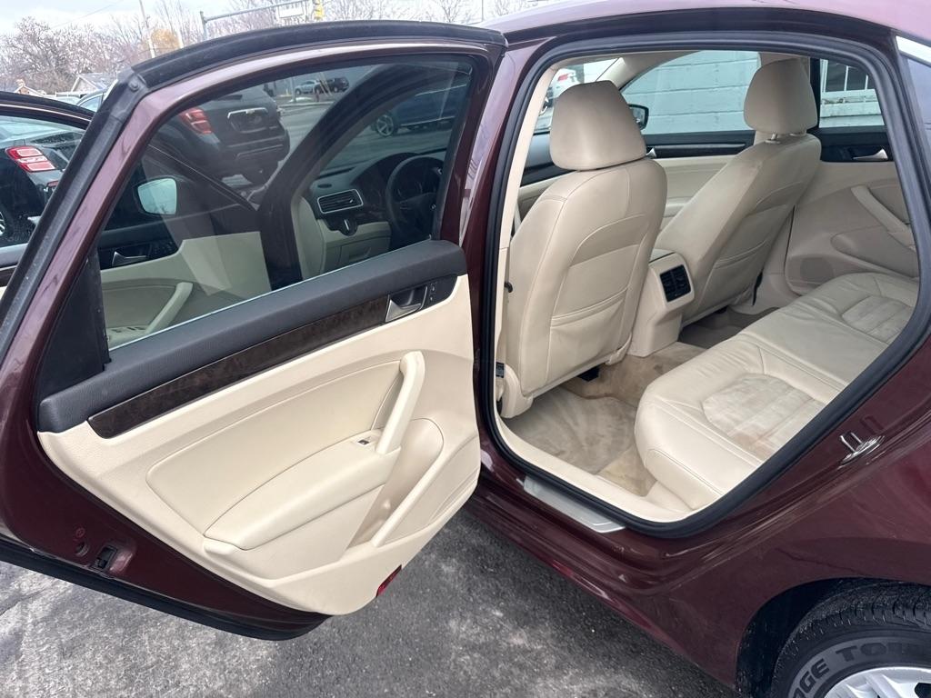 Volkswagen Passat 2.0L TDI SEL Premium 2014