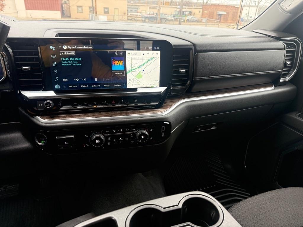 Chevrolet Silverado 1500 LT Crew Cab 4WD 2025