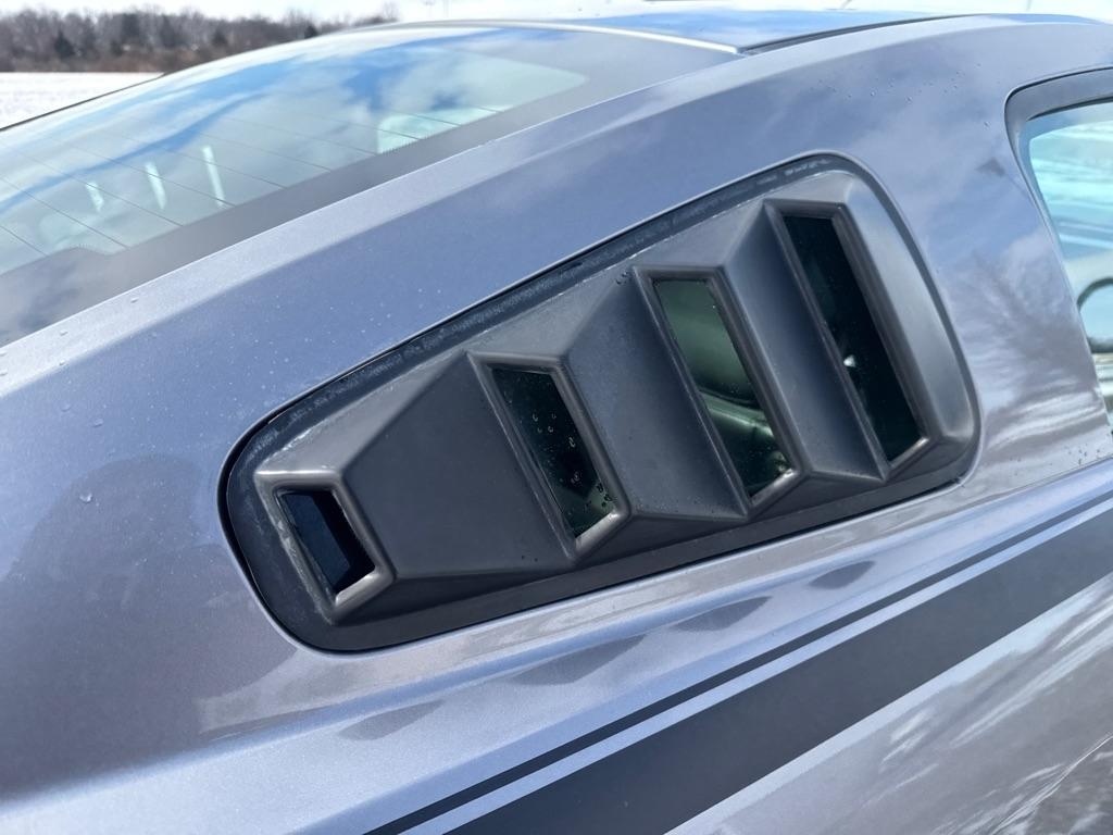 Ford Mustang V6 Deluxe Coupe 2007