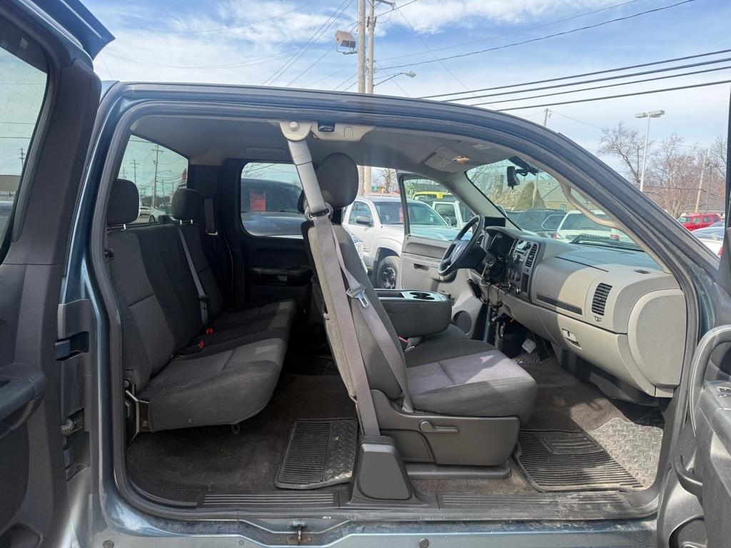 Chevrolet Silverado 1500 LS Extended Cab 2WD 2012