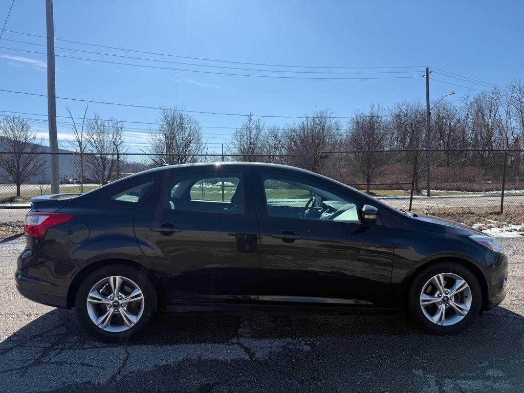 Ford Focus SE Sedan 2012